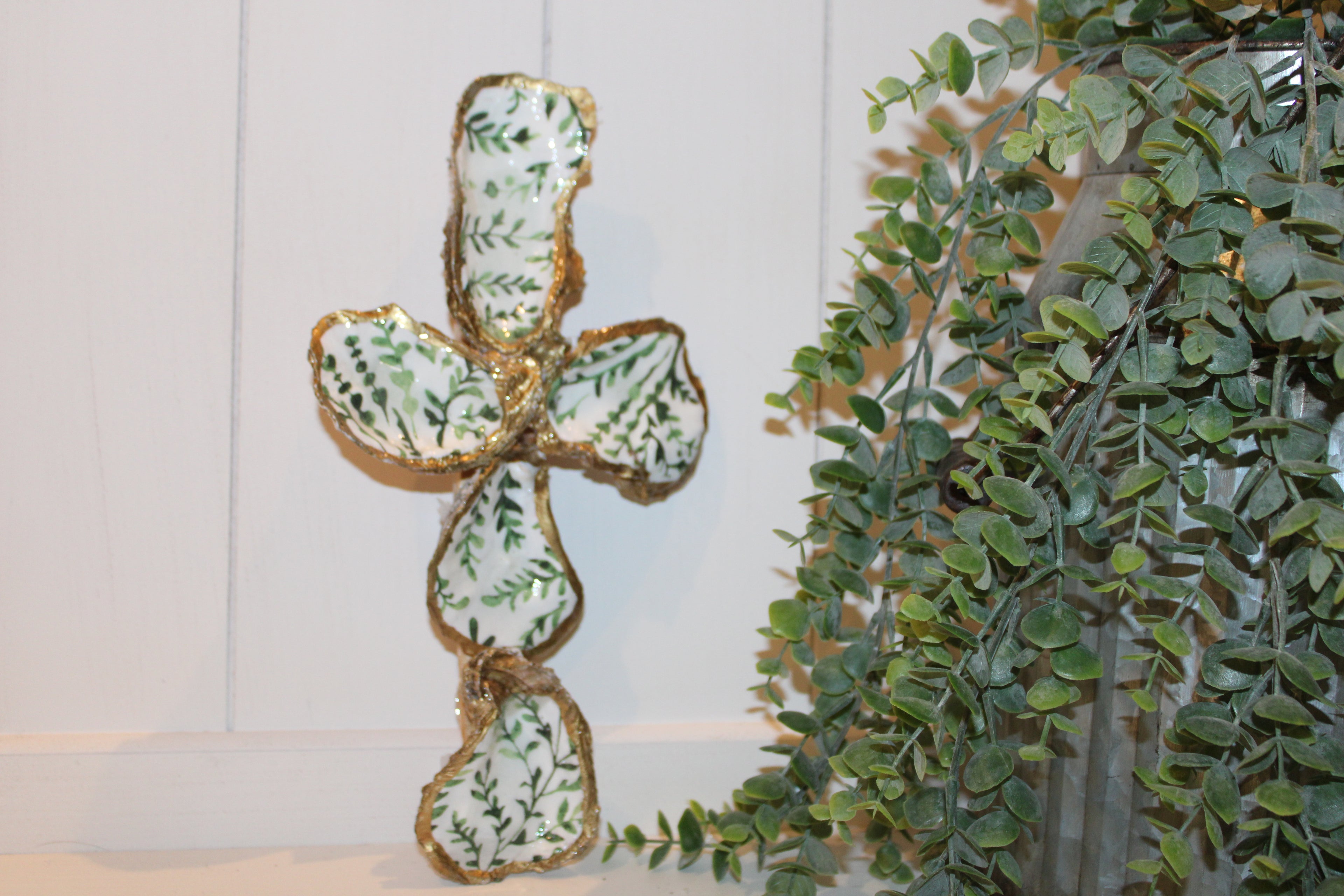 Oyster cross